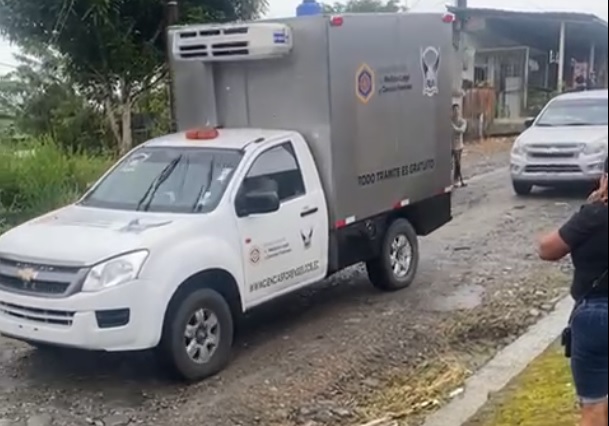 En una jornada marcada por la tragedia, en el penal Bellavista, de Santo Domingo, dos presos habrían perdido la vida.