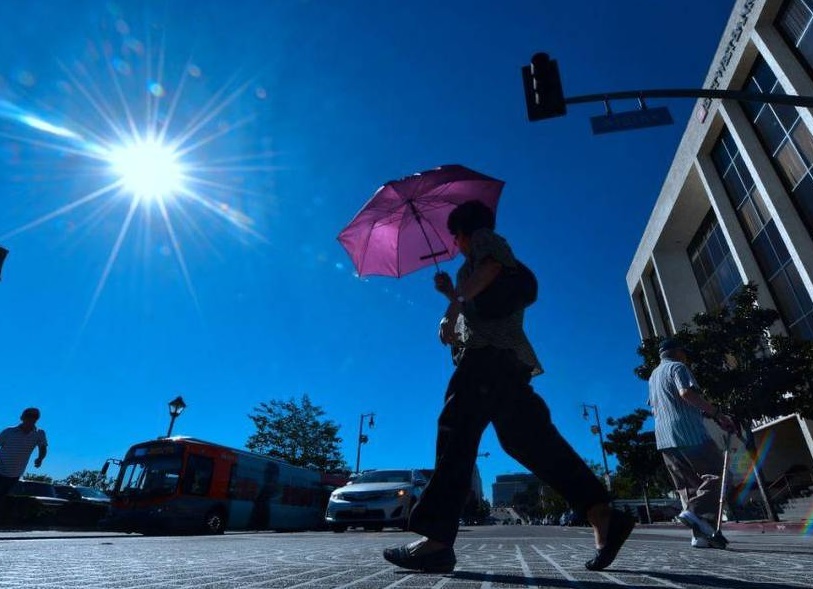 La ola de calor se sentirá con mayor fuerza en los próximos días en la región Costa de Ecuador, así lo anticipó el Inamhi.