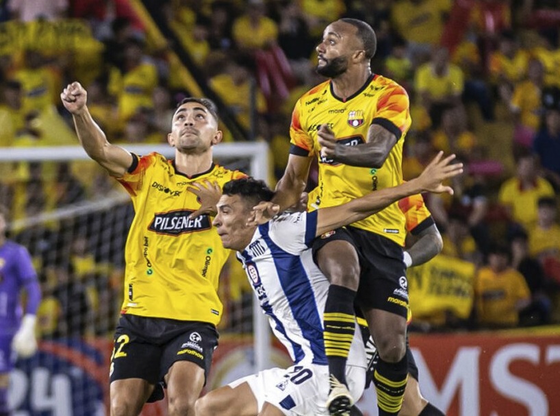 Con un solo delantero en punta saltaría Barcelona esta noche, en el estadio Monumental para enfrentar a São Paulo de Brasil.