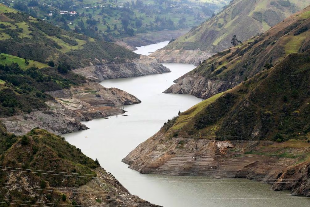 La hidroeléctrica Mazar, el segundo embalse más importante del país, volvió a entrar en operaciones y a producir energía.