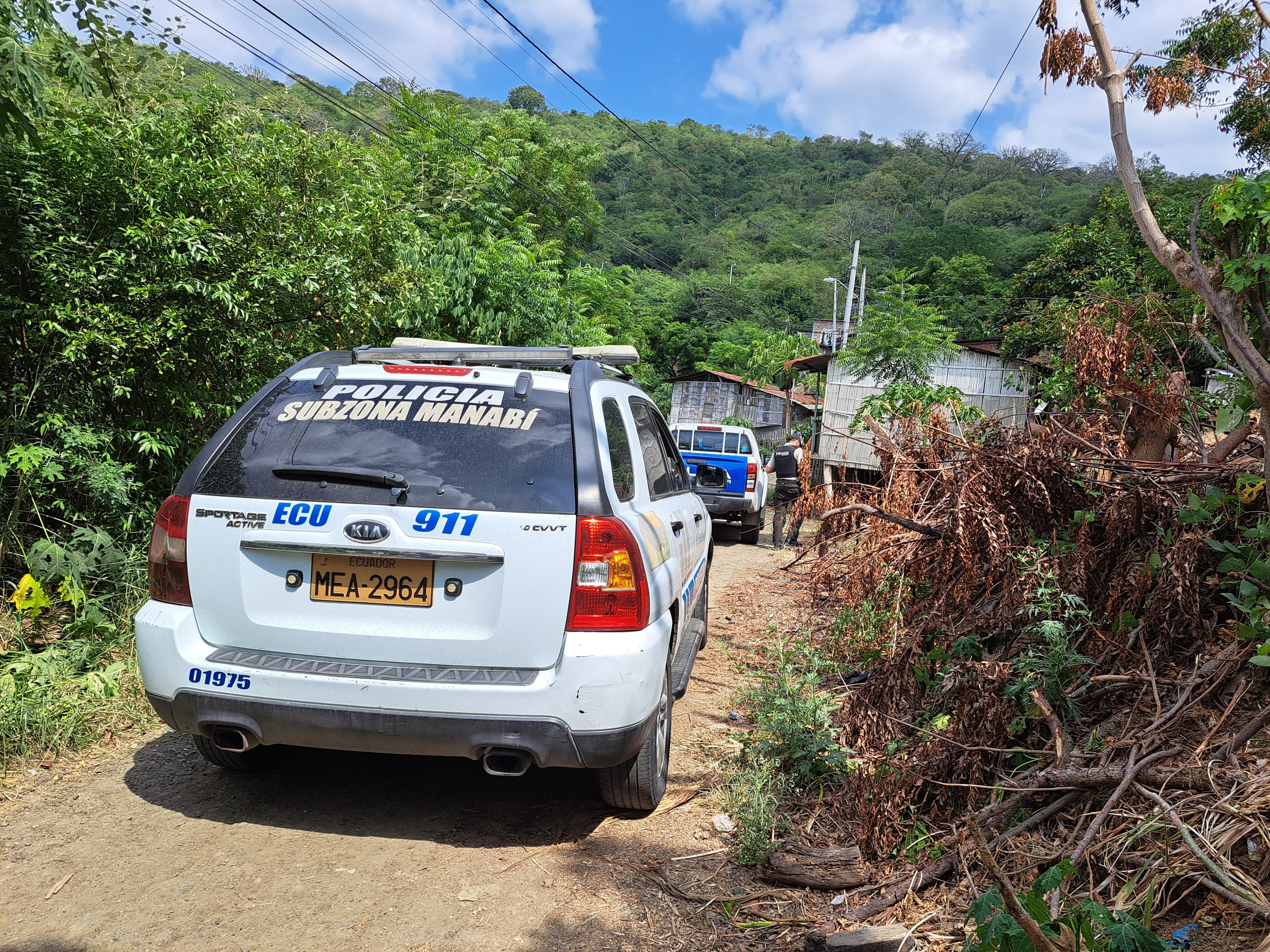 Asaltantes disparan contra un chofer en Portoviejo.