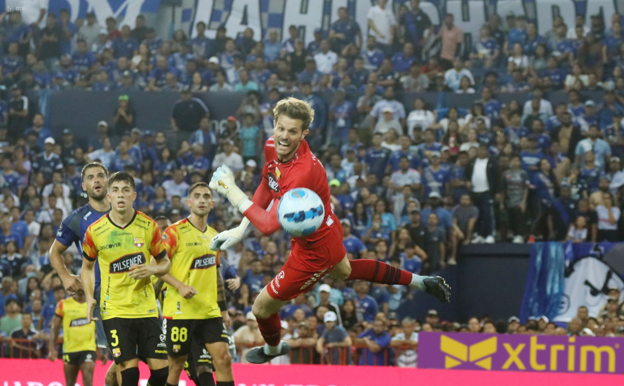 El arquero argentino nacionalizado ecuatoriano, Javier Burrai, parece no pasar por un buen momento en Barcelona SC.