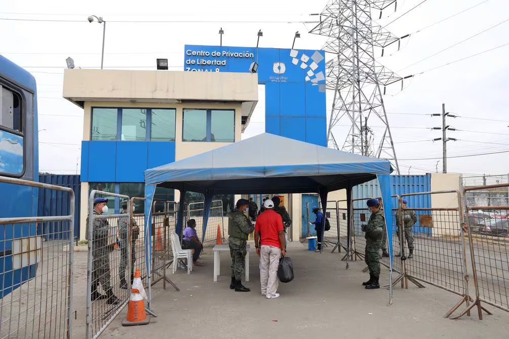 Una nueva cárcel de máxima seguridad se construirá en la provincia de Santa Elena y en dos semanas se colocará la primera piedra.