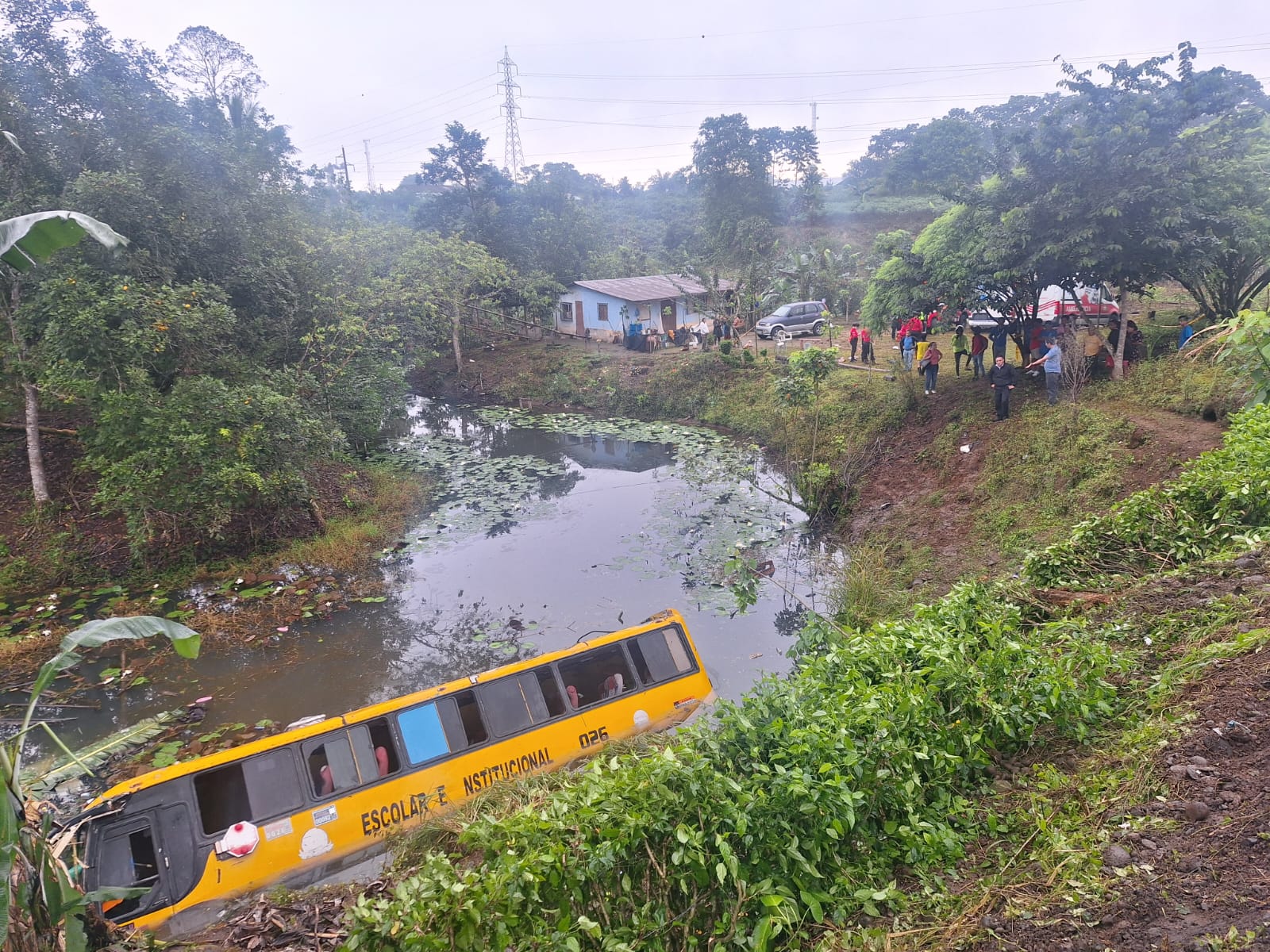 bus con pacientes de diálisis se accidentó