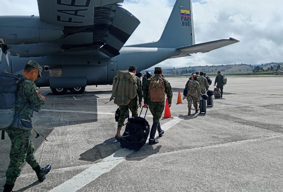 El bloque de seguridad compuesto por cerca de 4 mil elementos, entre policías y militares, trabajará de manera indefinida en Manabí.
