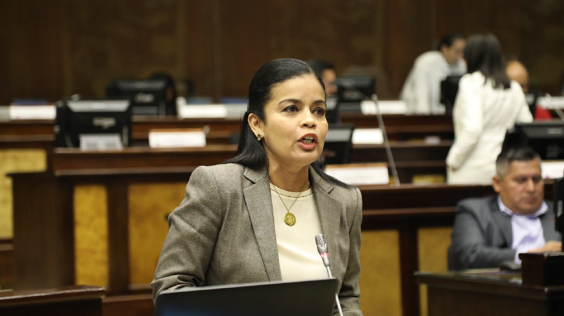 Alexandra Arce, vinculada por Fiscalía en supuesto peculado en Durán