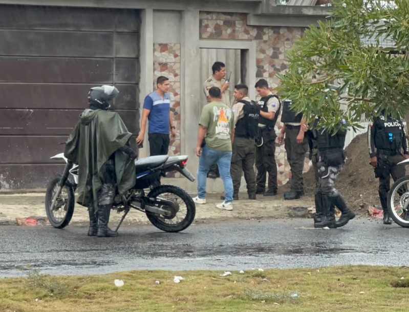Dentro de una vivienda se registró una nueva masacre en la provincia de El Oro, luego que cuatro hombres fueron asesinados.