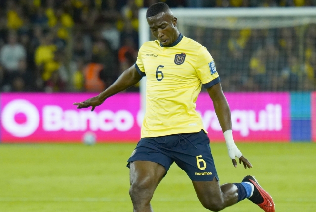 William Pacho al PSG