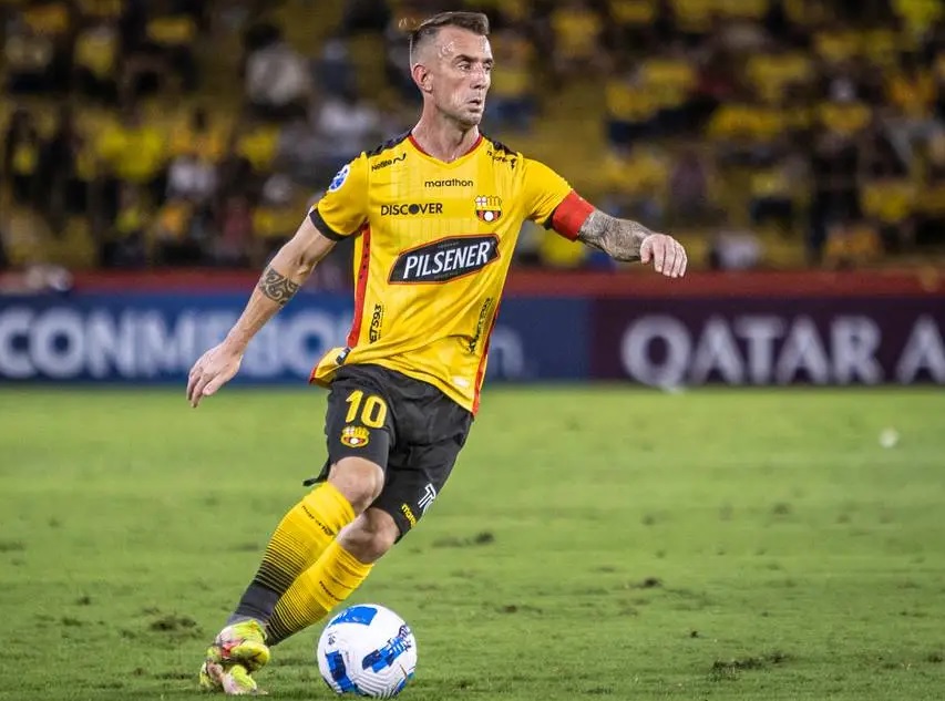 Ahora sí es oficial la salida del volante argentino Damián 'Kitu' Díaz de Barcelona Sporting Club, de Guayaquil.