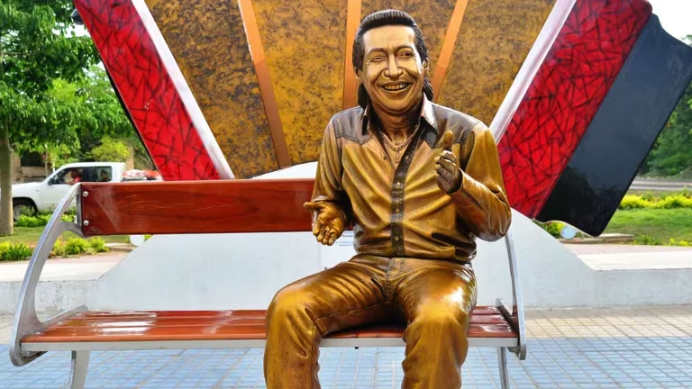 embarazada de estatua Diomedes Díaz