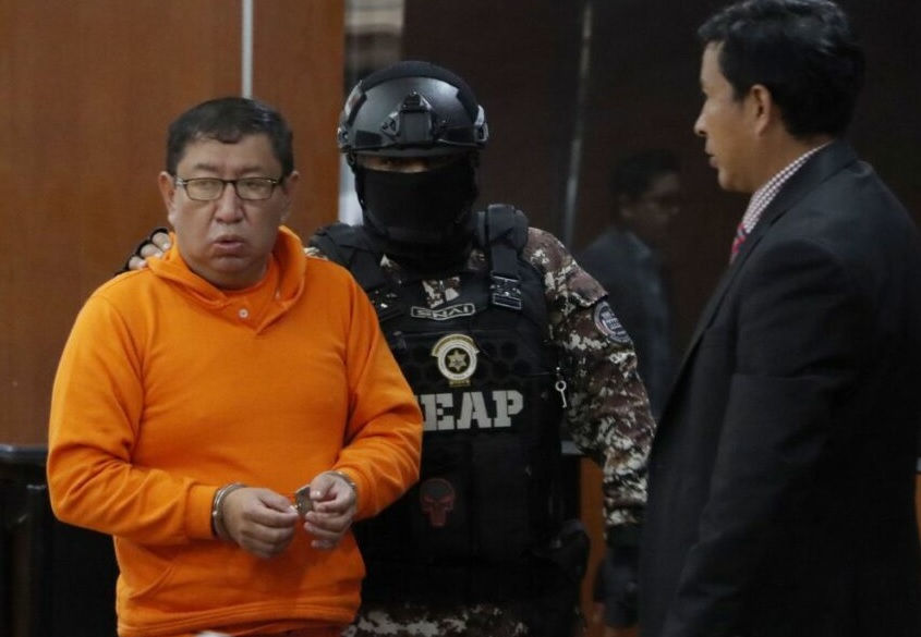 Ángel Lindao, exjuez de Santo Domingo ha sido sentenciado a dos años de cárcel por el delito de prevaricato, anunció la Fiscalía.