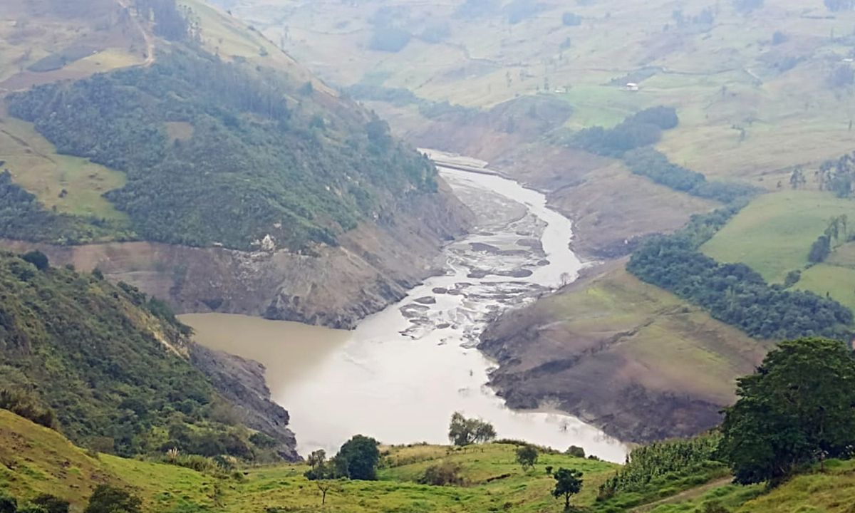 El embalse Mazar vuelve a presentar reducción en su cota.
