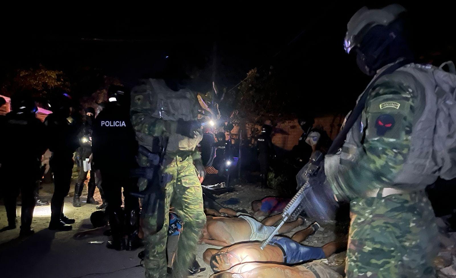 Ocho integrantes de "Los Lobos" son detenidos en Quevedo