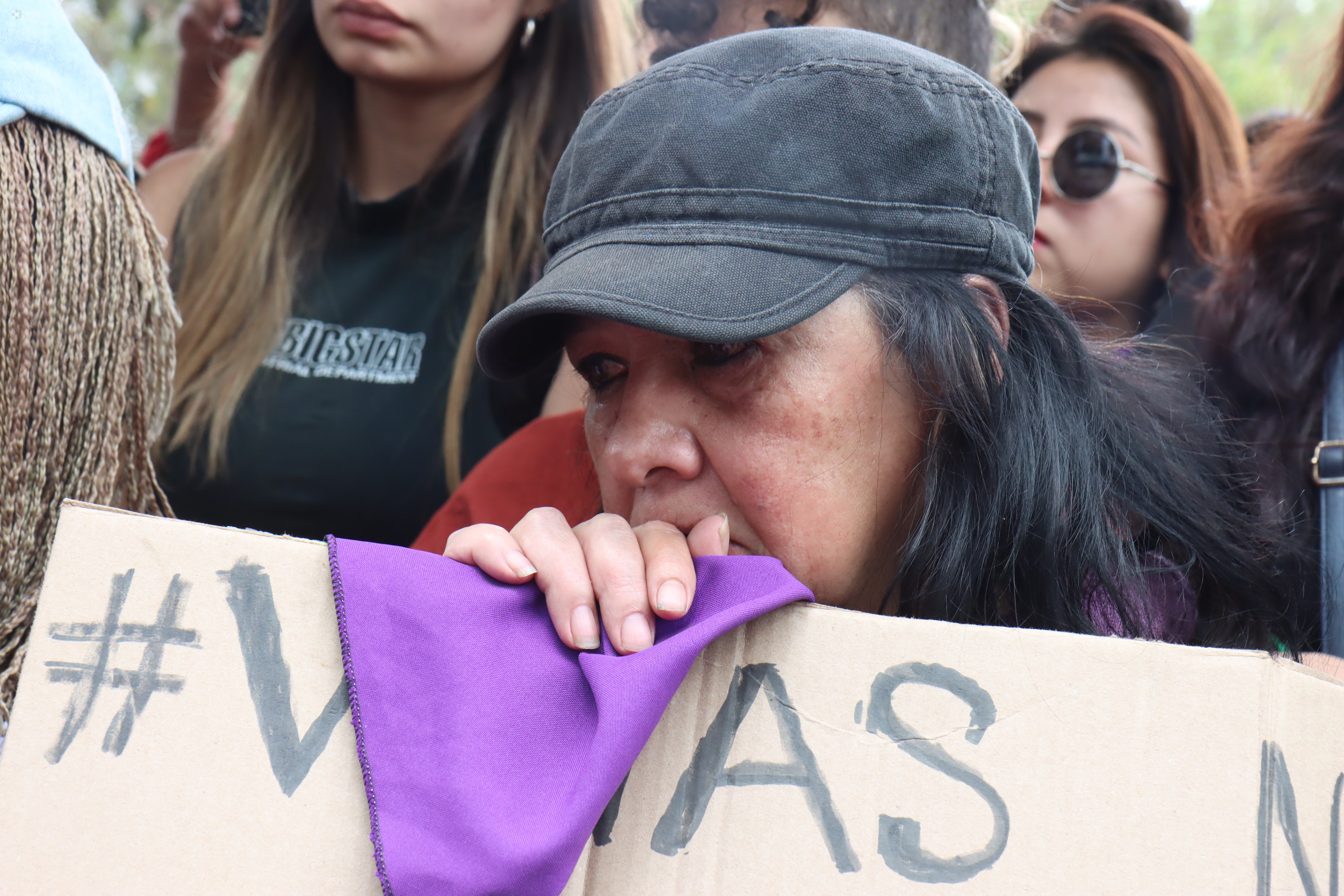 Ecuador: día de la eliminación de la violencia contra la mujer con cifras rojas