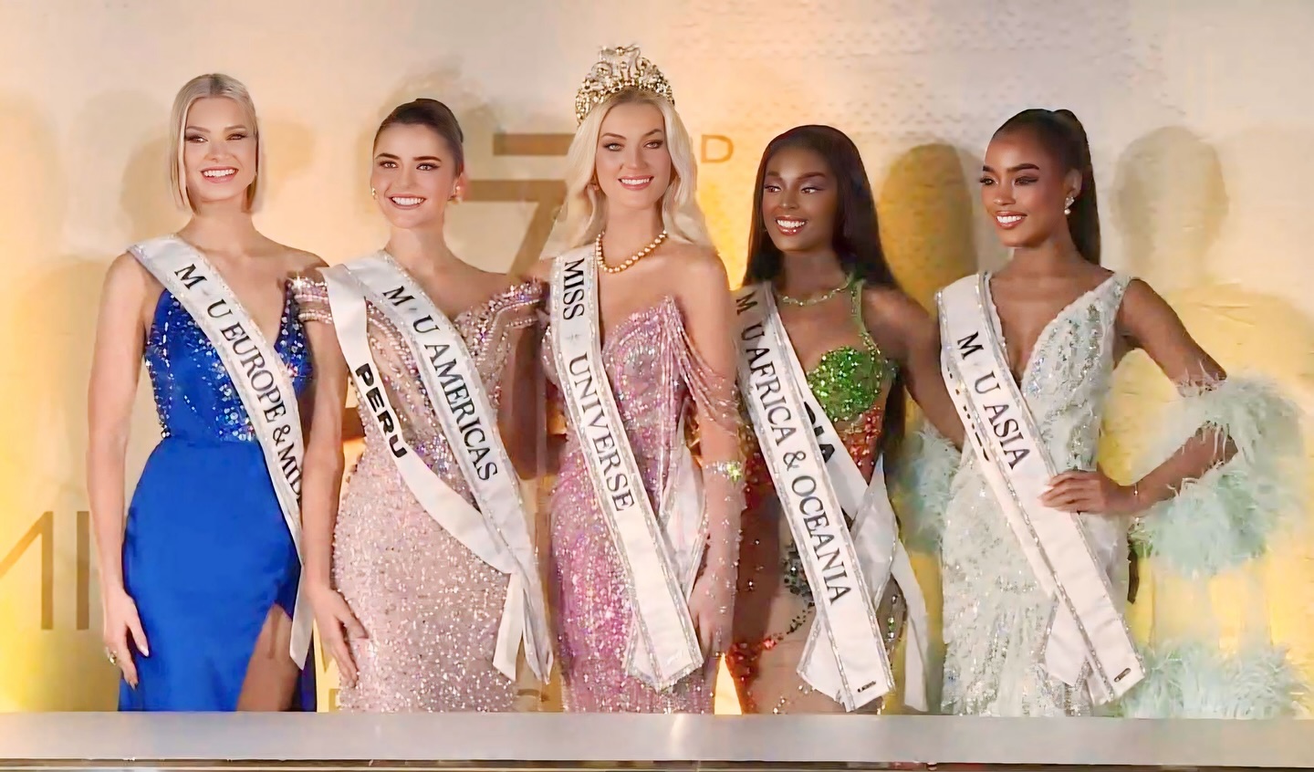 La Universo 2024 y las cuatro reinas continentales.