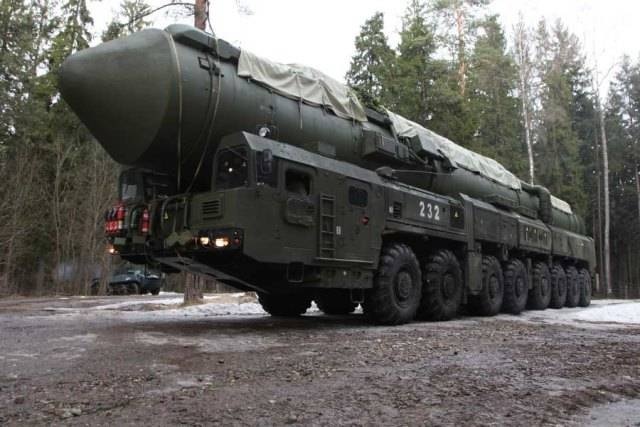Rusia lanzó un misil balístico intercontinental, no nuclear, a Ucrania. El proyectil lo lanzaron desde la región rusa de Astracán.