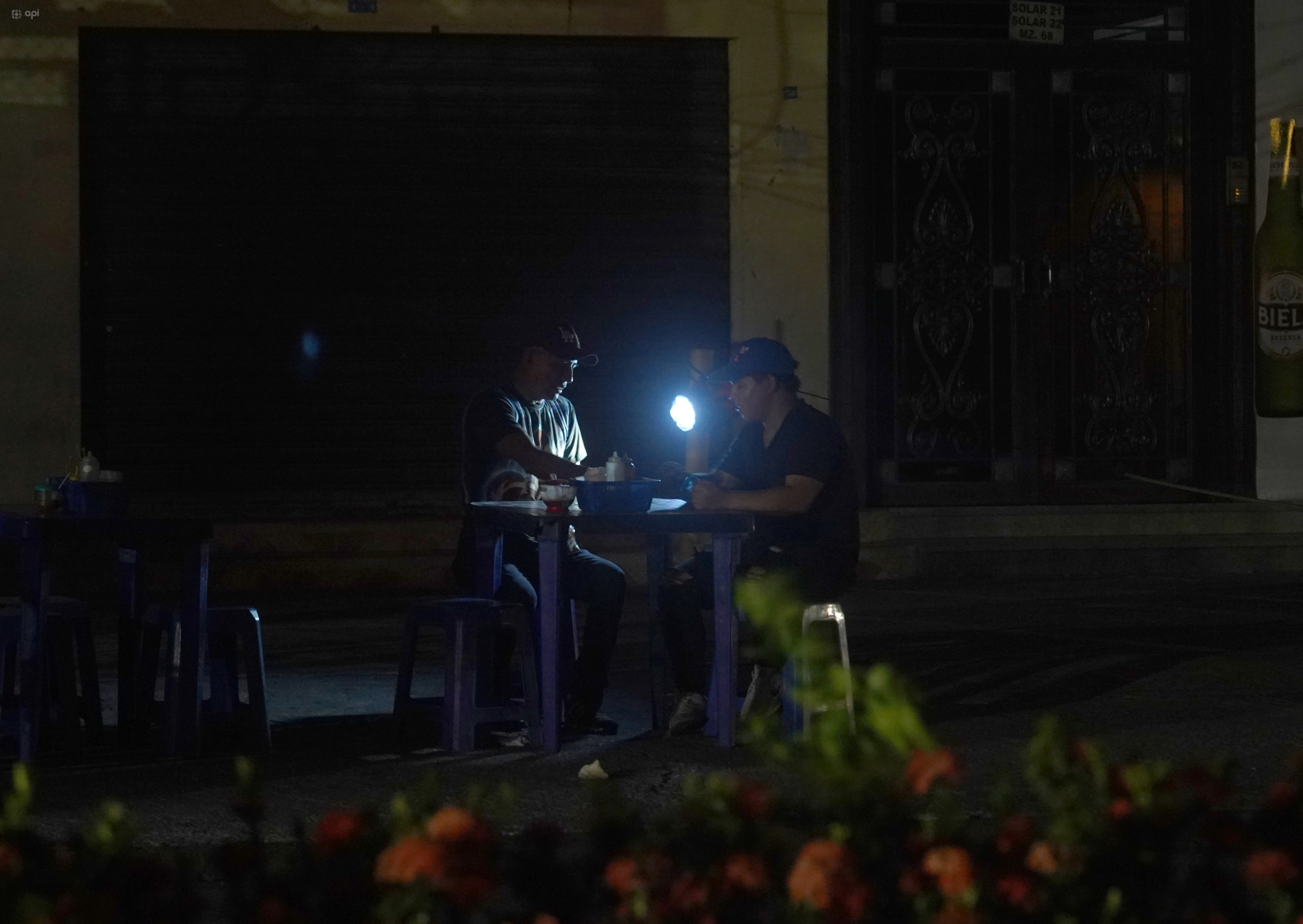 Cortes de luz: Horarios para este domingo, 8 de diciembre, en Manabí