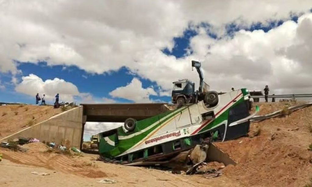 Accidente de bus dejó 19 fallecidos en Bolivia