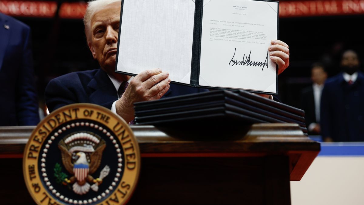 Donald Trump indulta a dos policías condenados por la muerte de un afroamericano