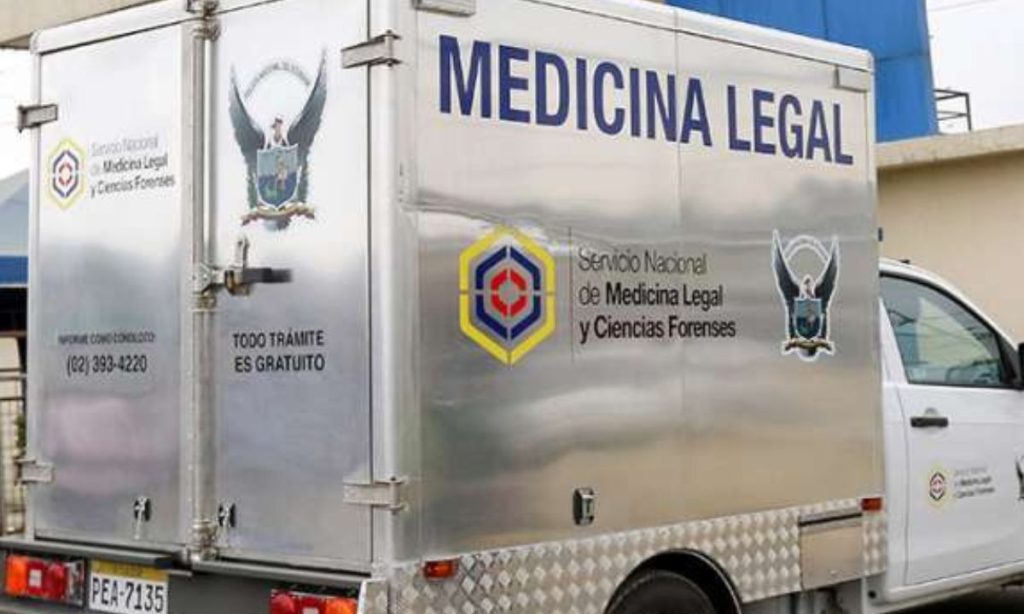 Familiares identificaron a mujer hallada sin vida en Santa Elena.