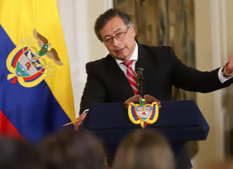 Gustavo Petro, presidente de Colombia no autorizó el aterrizaje de dos aviones provenientes desde Estados Unidos.