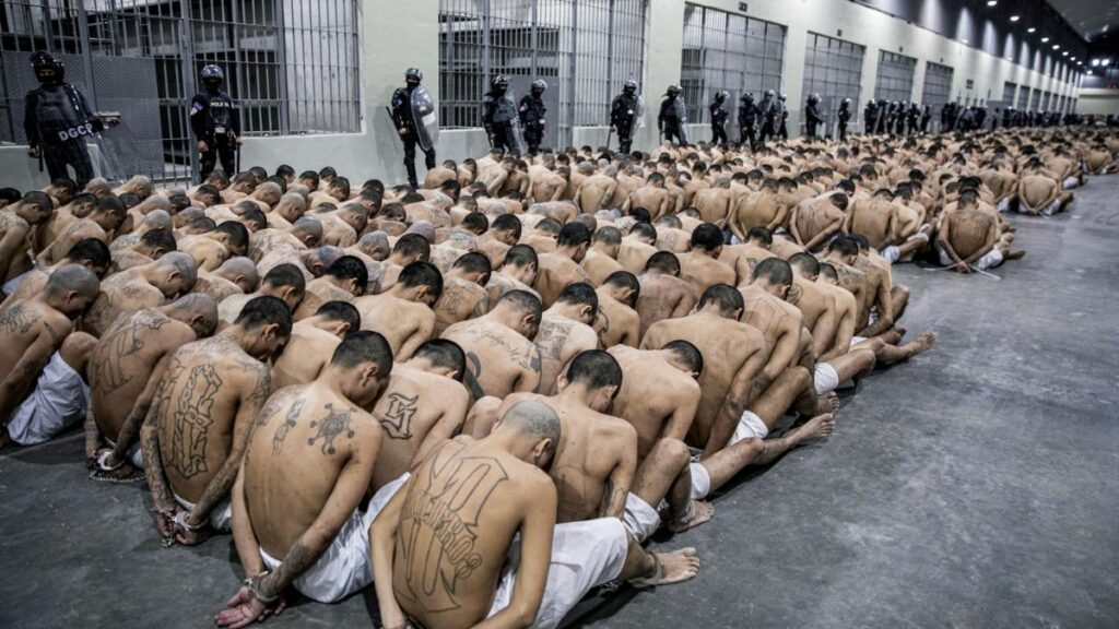 El Salvador superó las 86.000 detenciones en el marco de su guerra contra las pandillas. Estrategia impulsada por el presidente Nayib Bukele.