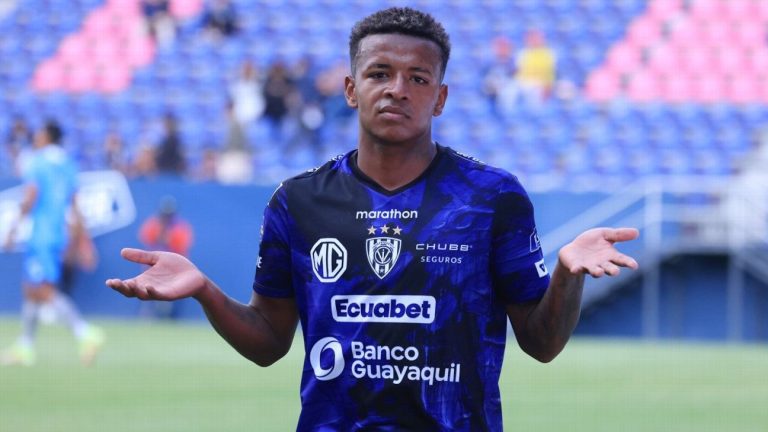 Keny Arroyo jugará en el Beksitas, de Turquía