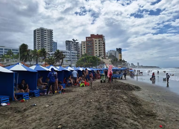 Manta cuenta con extensas playas tanto en la zona urbana como rural. Todo está listo para vivir el Carnaval 2025.