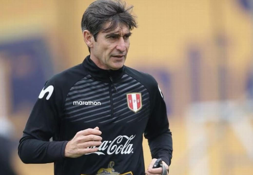 Óscar Ibáñez, exarquero de la Selección Peruana, fue nombrado por la FPF como reemplazante de Jorge Fossati en la Blanquirroja.