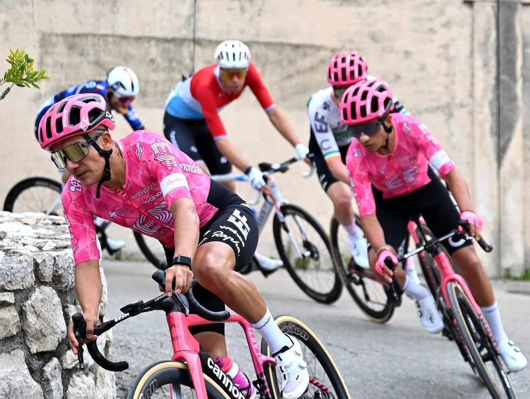 Ciclismo. Carapaz iniciará marzo con doble desafío en suelo francés