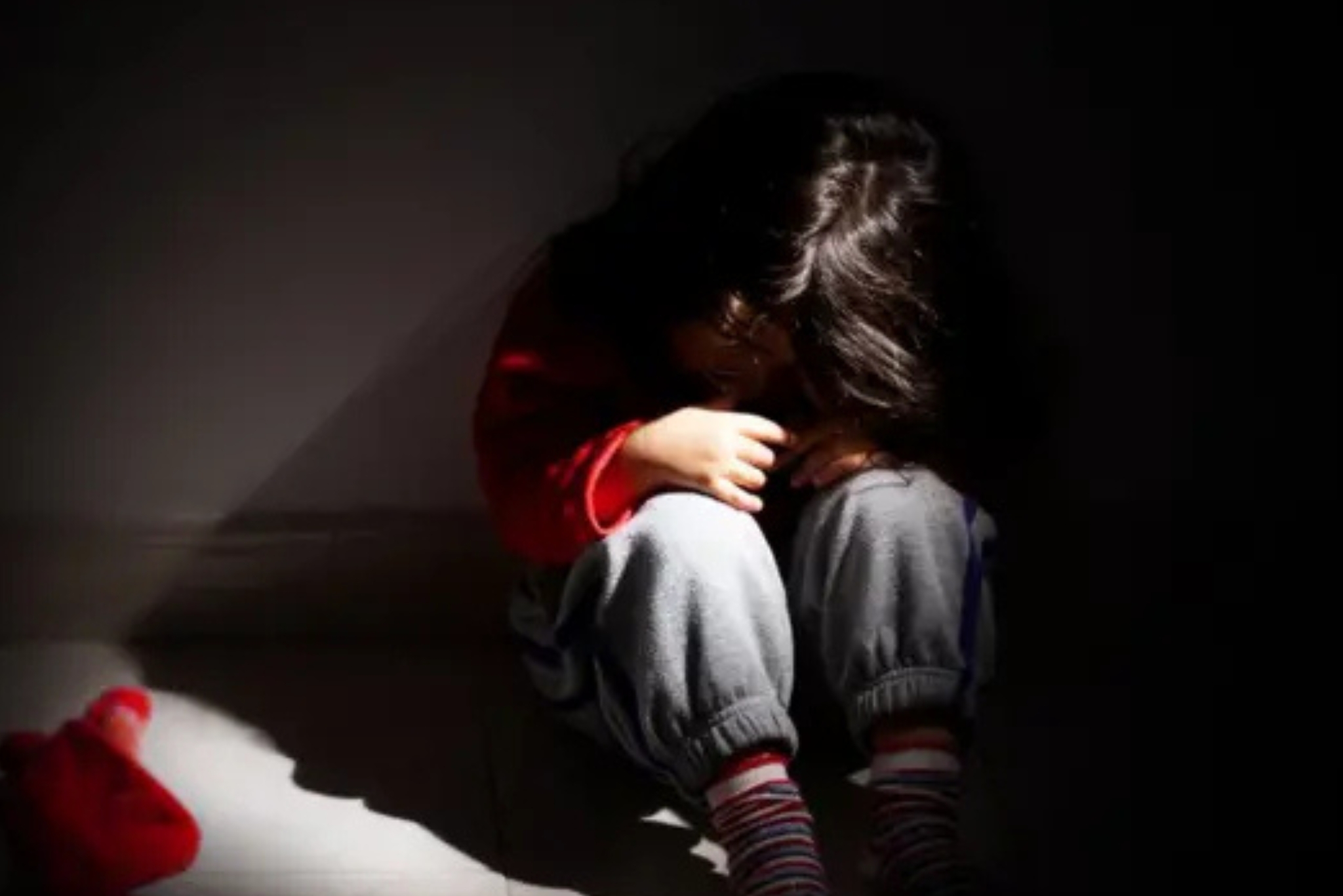 Un hombre cumplirá con dos sentencias máximas por violar a una niña y por torturar y descuartizar a su hermano.