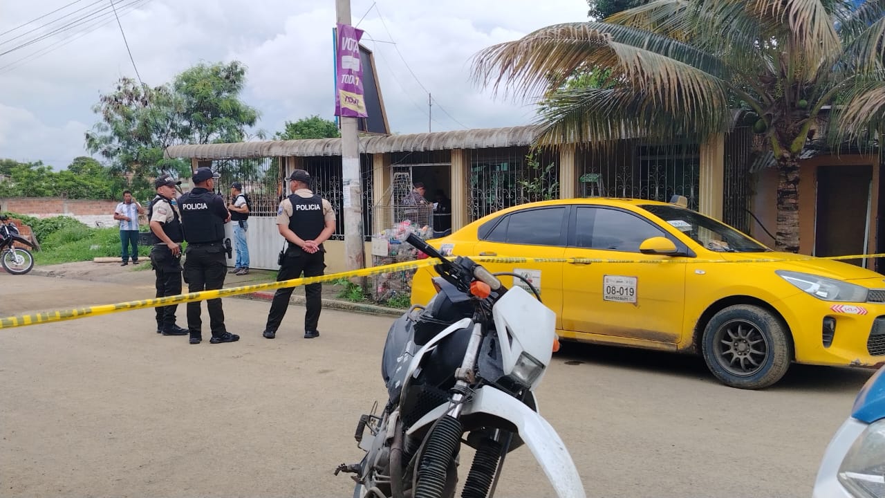 Sicarios le dispararon a la presidenta de una comuna de Montecristi, Manabí.