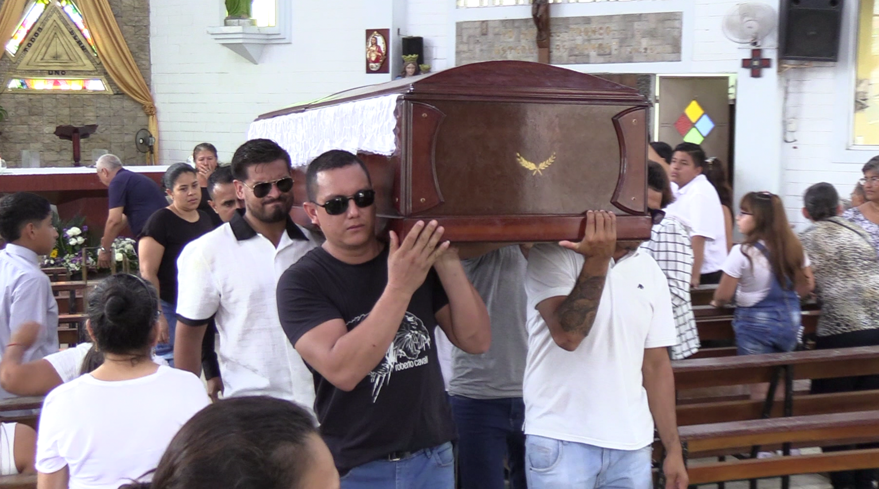wiliams-vinces-quien-murio-sepultado-junto-a-su-familia-por-un-deslizamiento-era-jugador-de-ecuavoley.