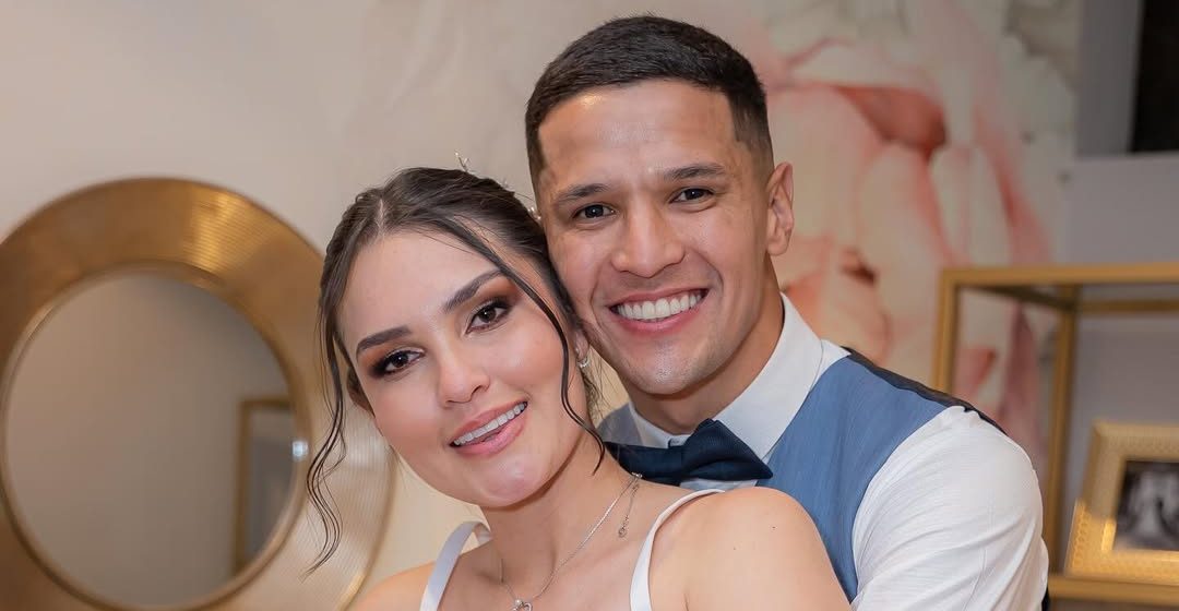 Alex Arce anota fuera del campo: ¡Será papá de un niño!
