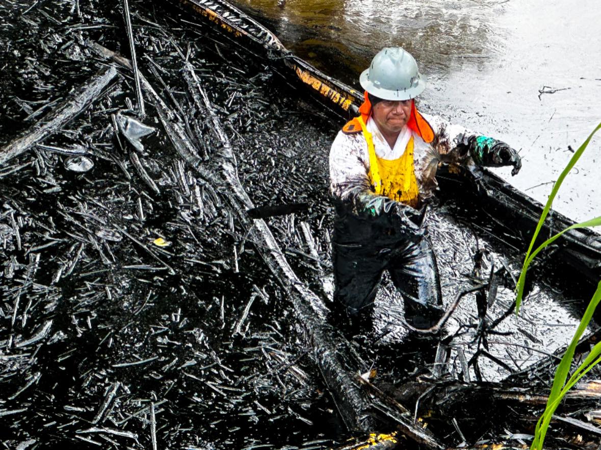 Petroecuador reinicia bombeo de petróleo por el SOTE, tras derrame de crudo en Esmeraldas.