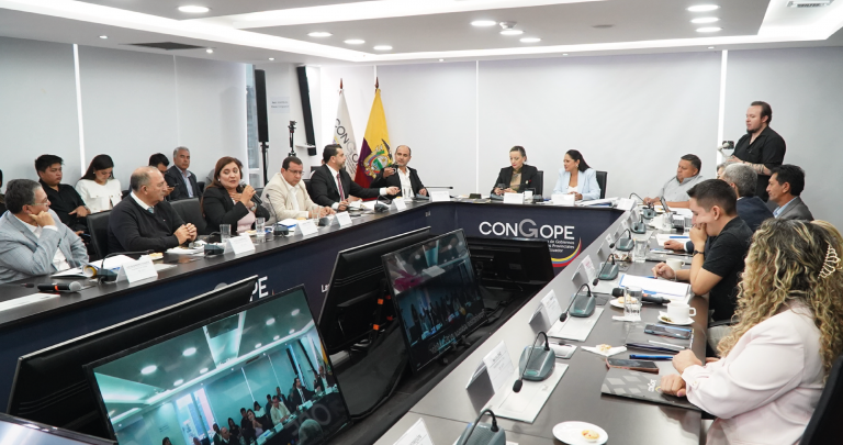Contenido Patrocinado. La deuda estatal con gobiernos locales profundiza la crisis económica en Ecuador