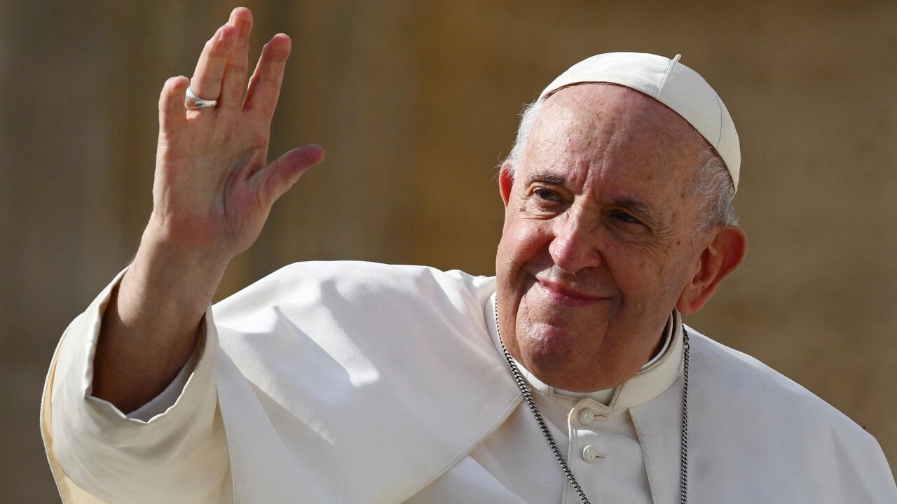 El papa Francisco será dado de alta mañana, domingo 23 de marzo, tras 37 días de hospitalización en Roma