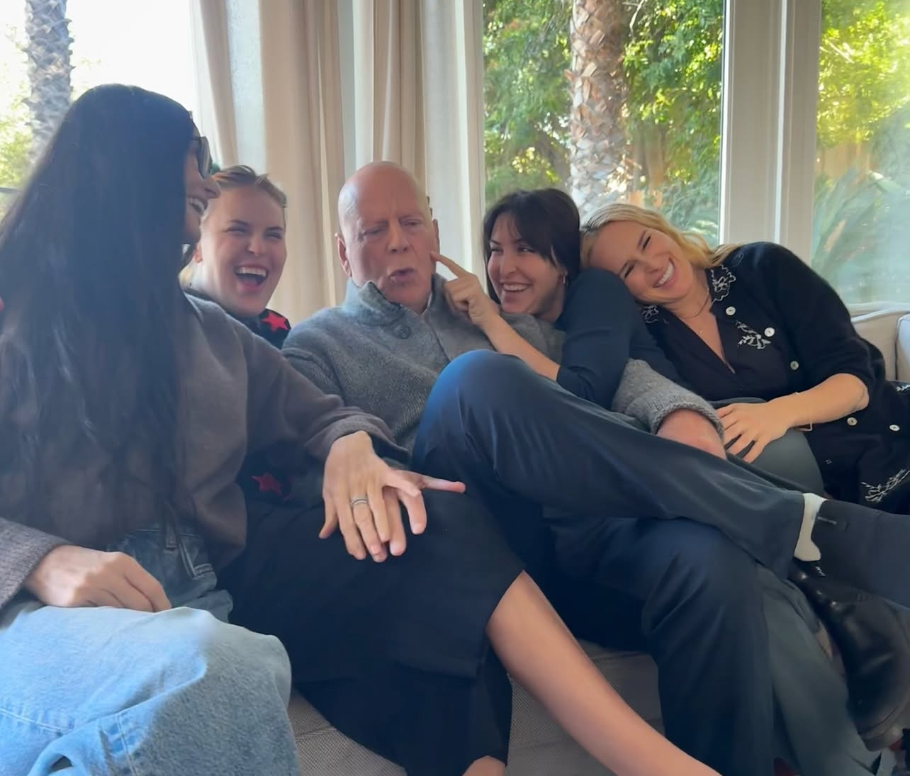 Entretenimiento. Así celebró Bruce Willis su cumpleaños 70 tras su retiro del cine