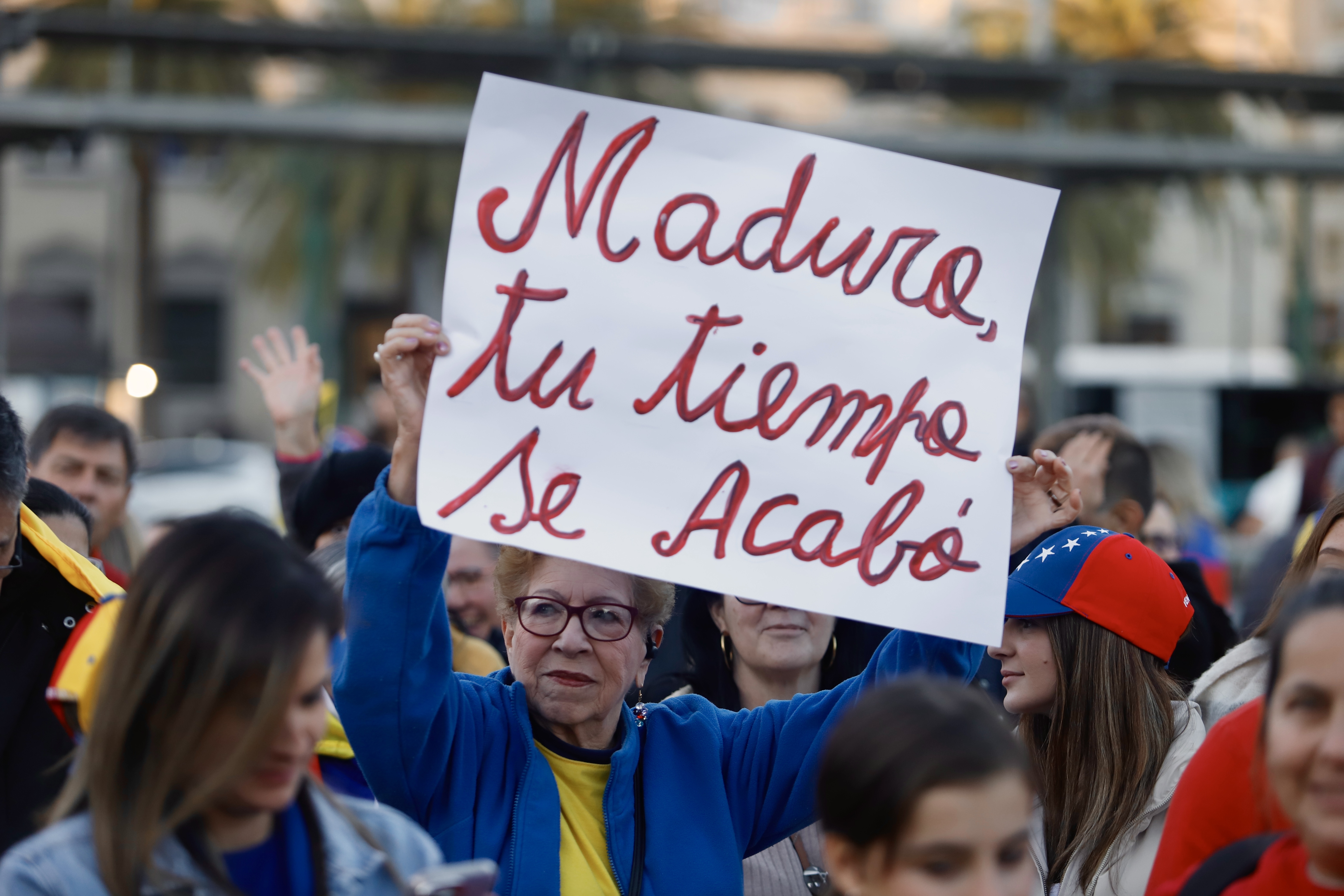 Internacional. Opositores venezolanos cumplen un año refugiados en la Embajada argentina