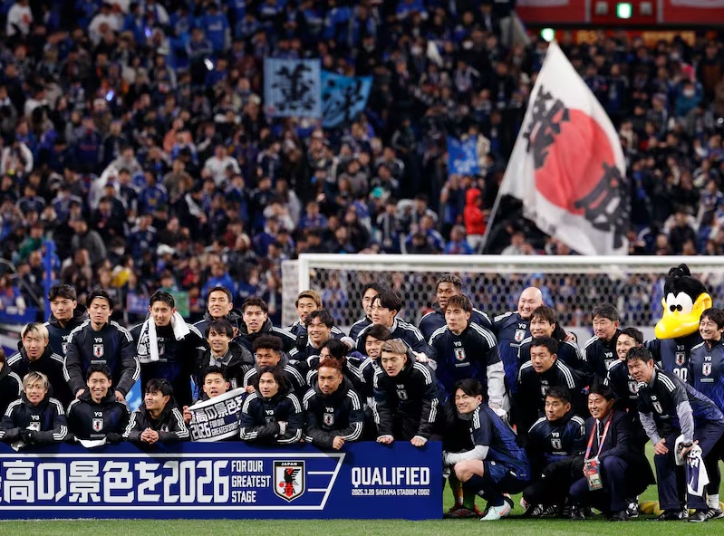 Japón selló su clasificación al Mundial de Fútbol 2026 tras vencer 2-0 a Bahréin en un encuentro disputado en Saitama.