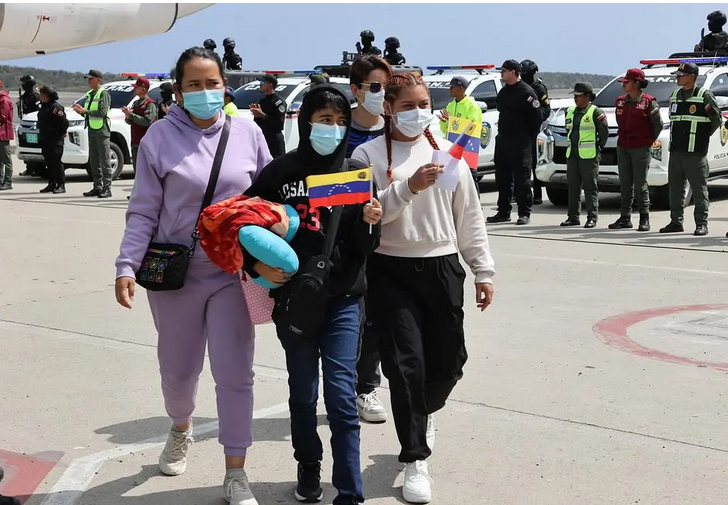 Mundo. Venezuela asegura que Estados Unidos está bloqueando los vuelos de repatriación
