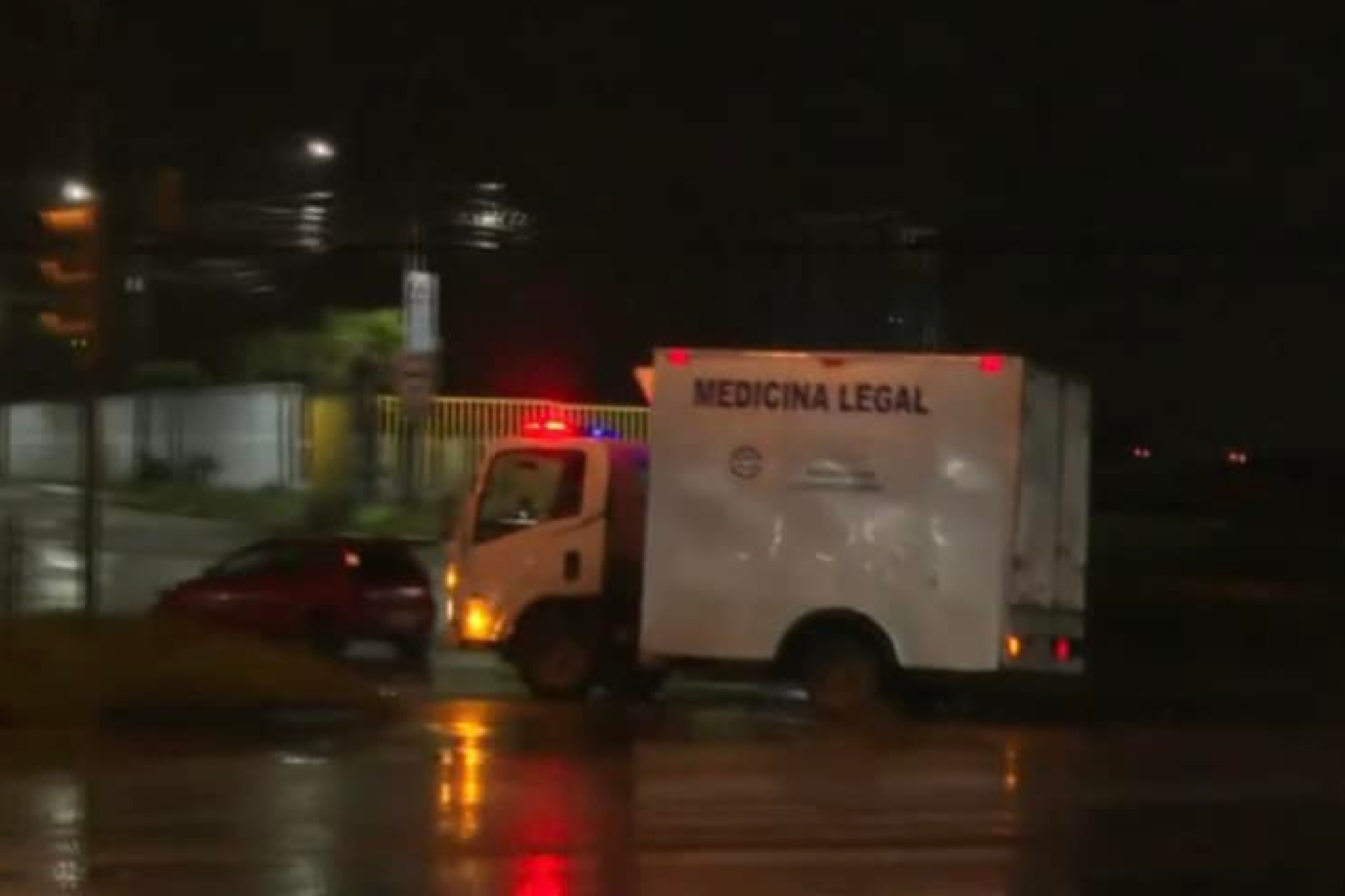 Sicarios mataron a cuatro personas en una peluquería de Durán, Guayas.