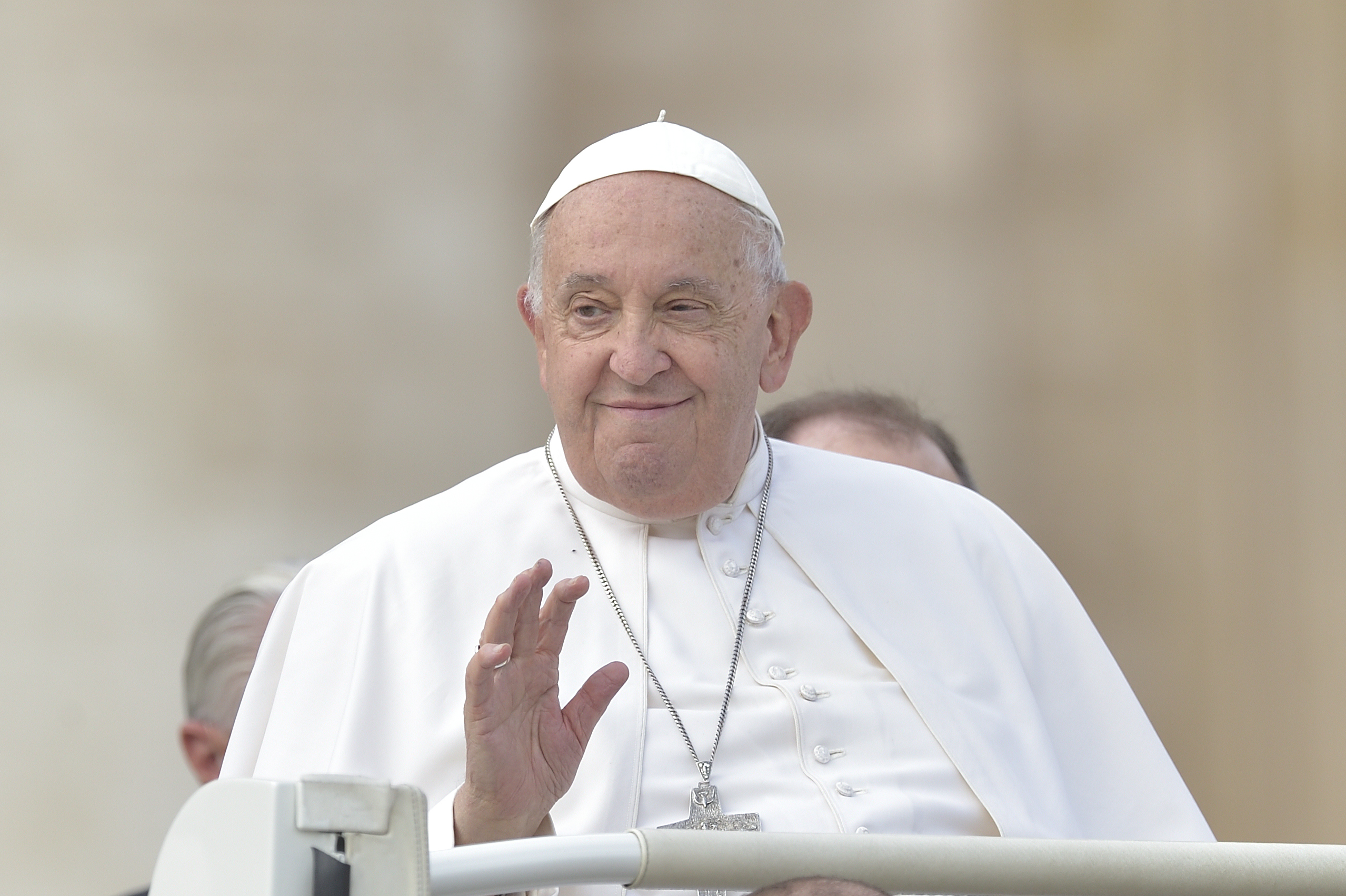 Vaticano. El papa Francisco celebra sus doce años de Pontificado con un pastel en el hospital