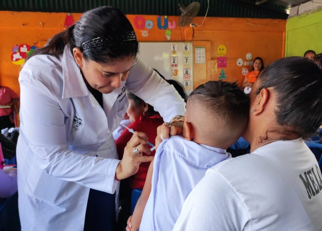 ¡Atención, Portoviejo! En estos lugares aplican las vacunas contra la fiebre amarilla y tosferina