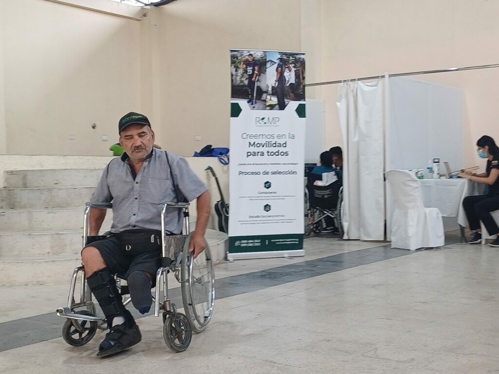 Fundación ROMP realiza evaluaciones para entrega de prótesis en Santo Domingo