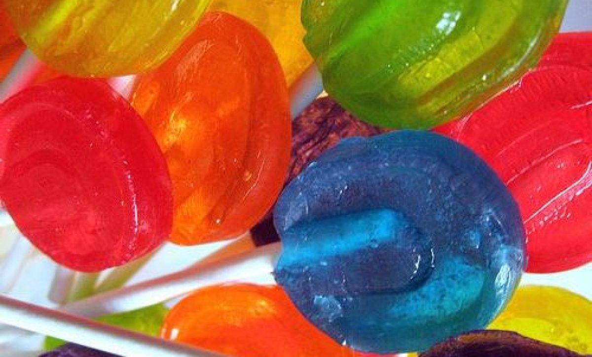 164999b6f60540880a8933ae38a64a36-rainbow-lollipops-rainbow-candy-1-rotated-1
