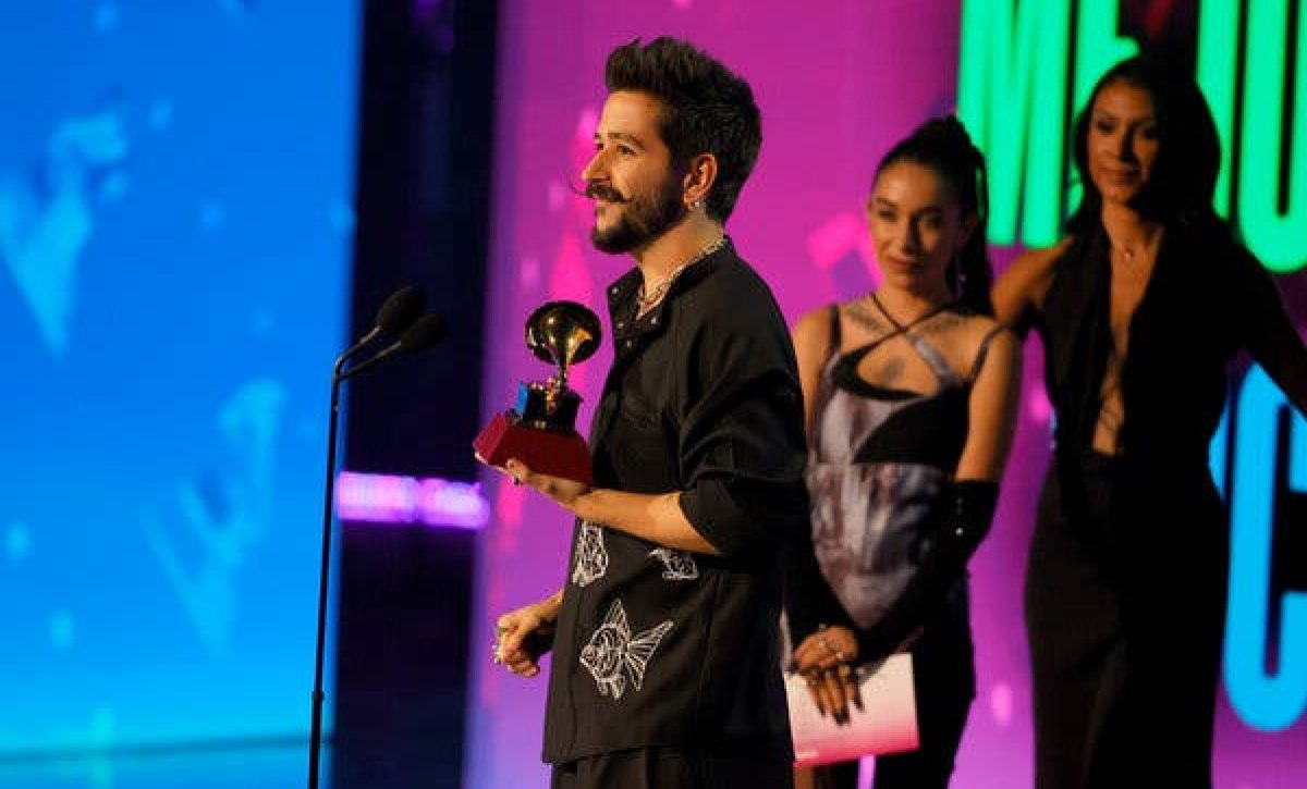 18latingrammys-winners-so-far-camilo-articleLarge