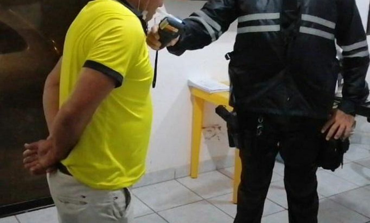 20210317091050_dos-personas-son-detenidas-por-mane