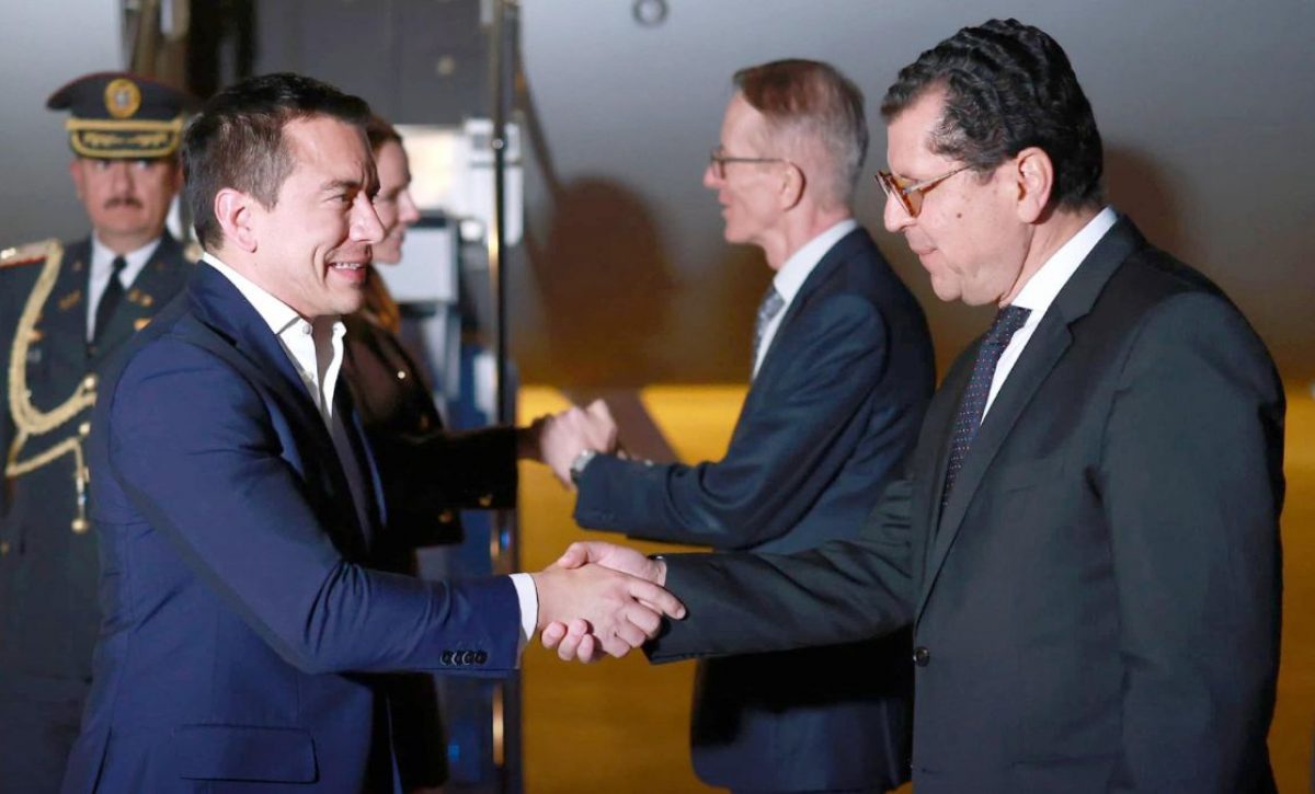 Daniel Noboa llega a París, Francia, y busca posicionar a Ecuador como un destino para inversiones durante su gira en Europa. (Presidencia de Ecuador).