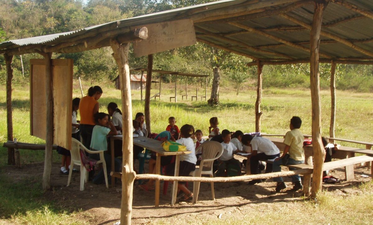 ESCUELAS-RURALES